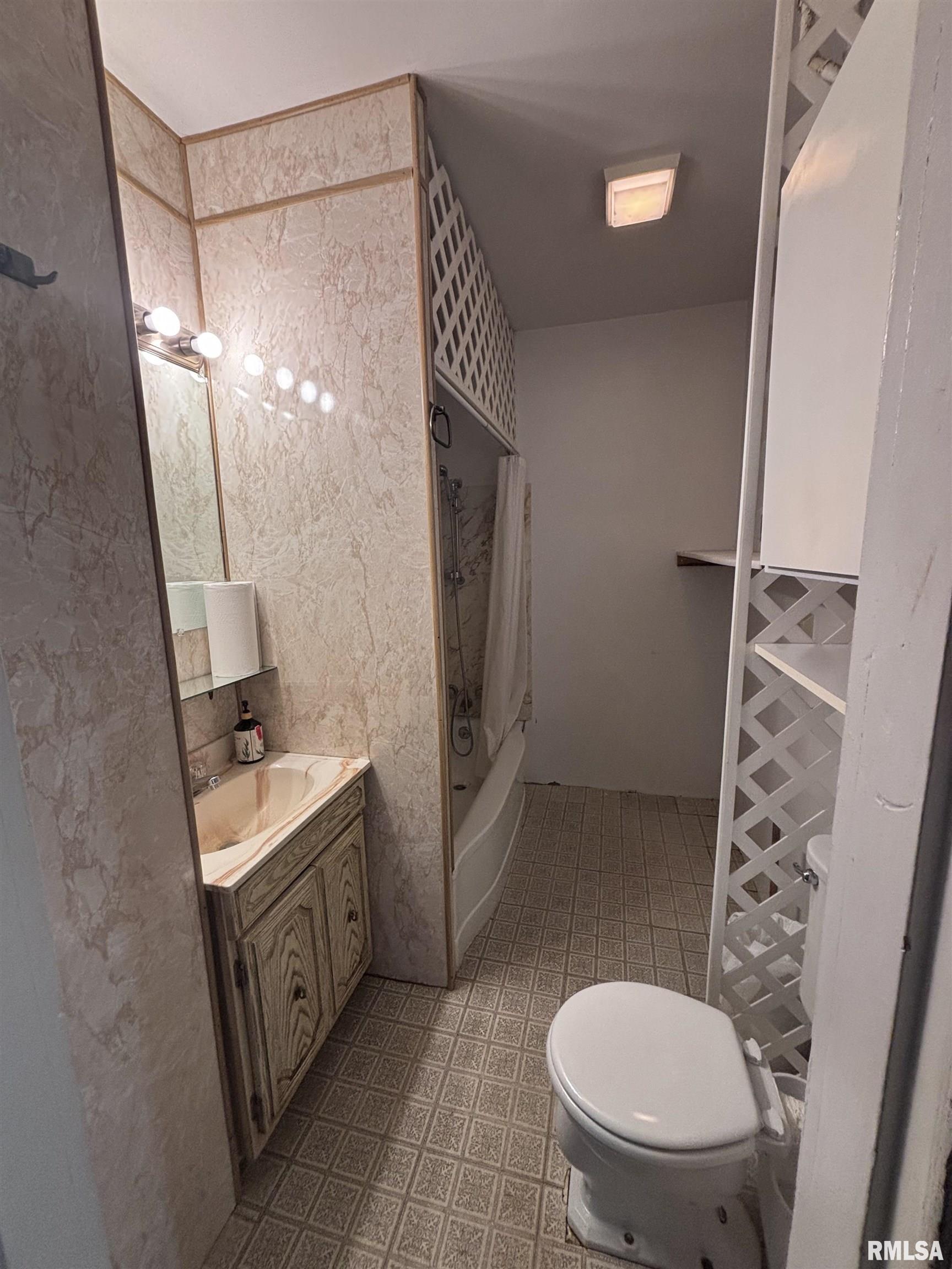 839 West State Street Jacksonville, IL 62650 - Photo 20 of 39