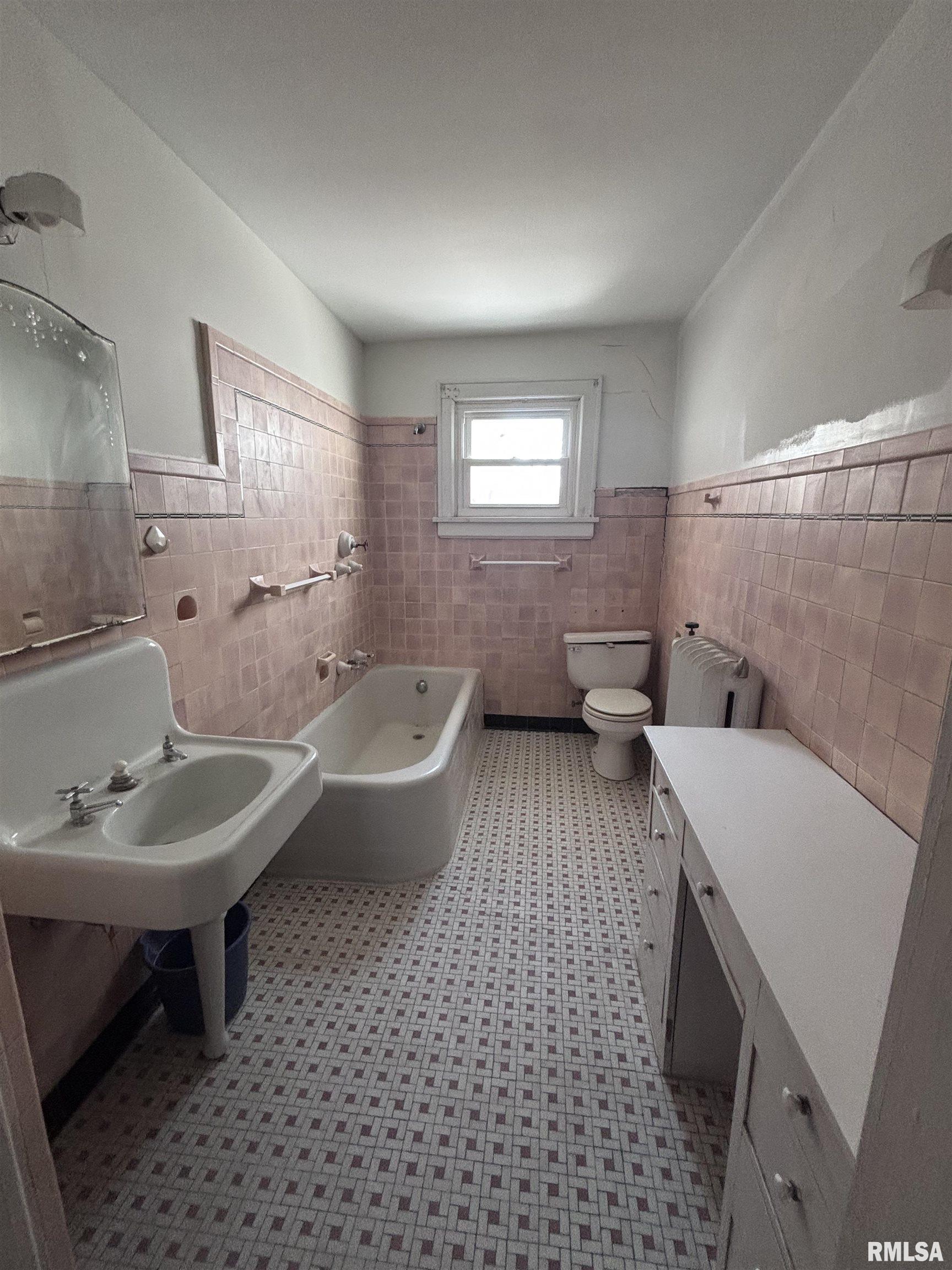839 West State Street Jacksonville, IL 62650 - Photo 28 of 39