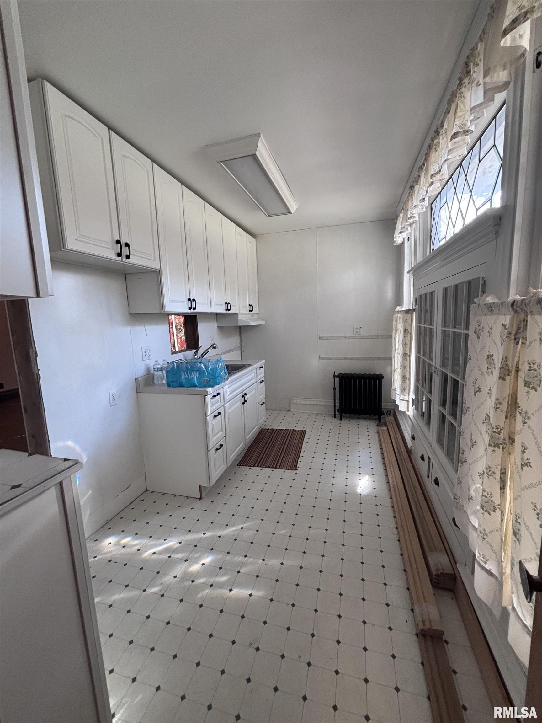 839 West State Street Jacksonville, IL 62650 - Photo 3 of 39