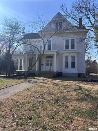 $150,000 | 839 West State Street, Jacksonville, IL 62650