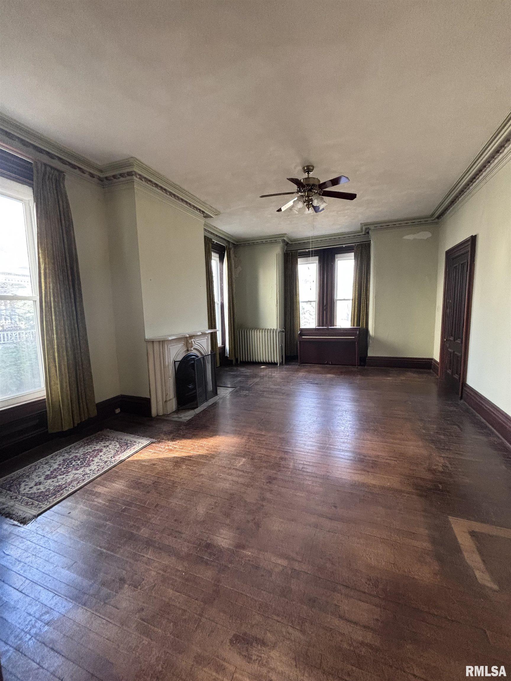 839 West State Street Jacksonville, IL 62650 - Photo 6 of 39