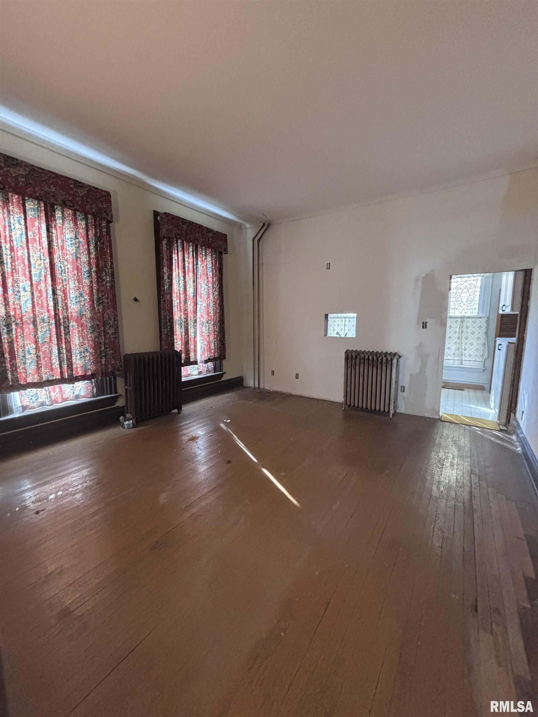 839 West State Street Jacksonville, IL 62650 - Photo 8 of 39