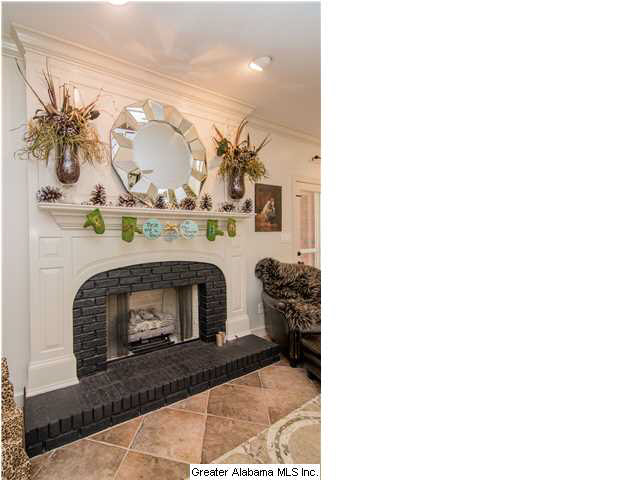 319 Woodward Road Trussville, AL 35173 - Photo 4 of 32