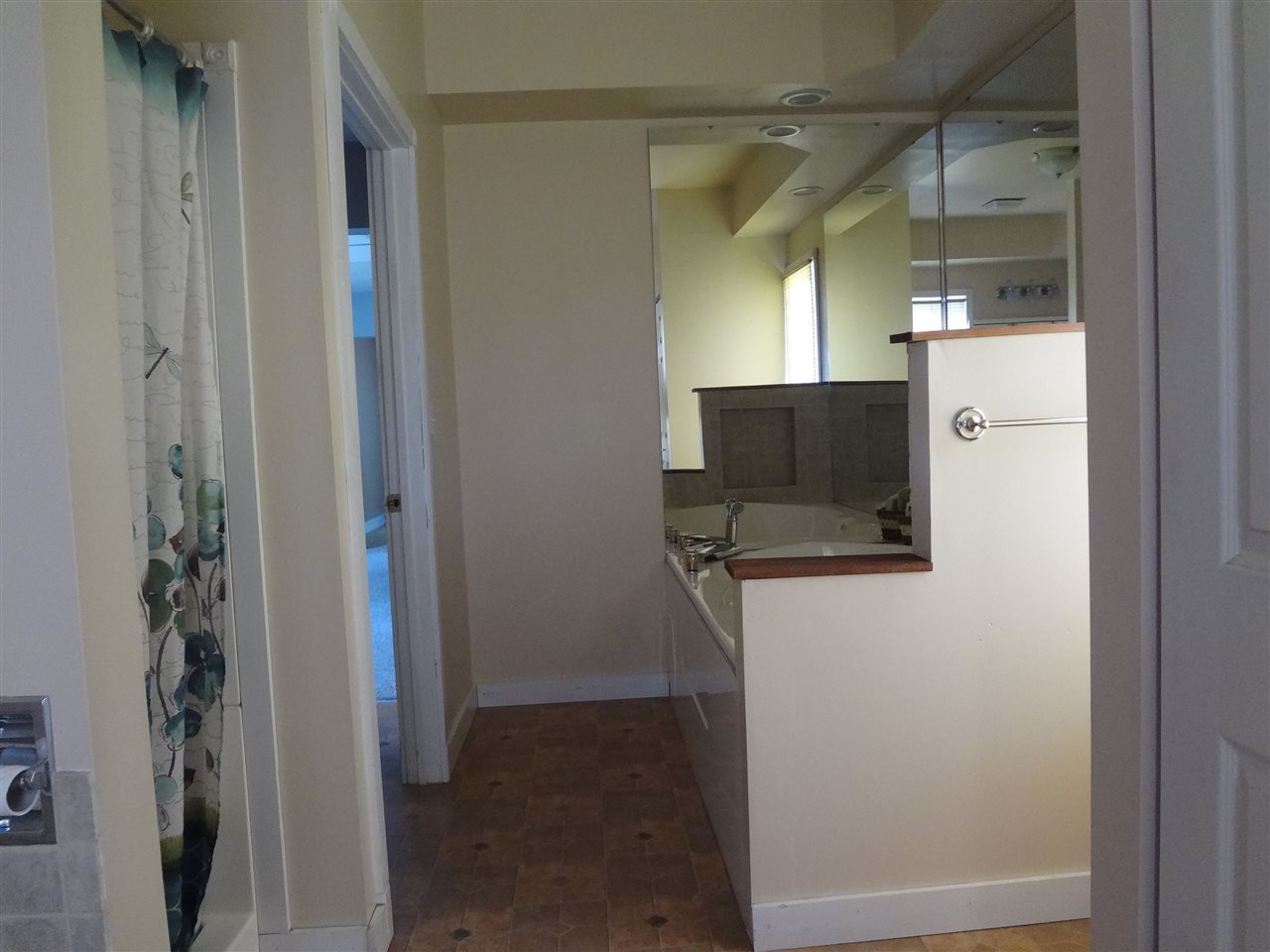 409 Jefferson Street Rochester, IN 46975 - Photo 6 of 13