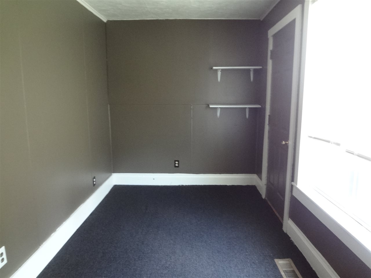 409 Jefferson Street Rochester, IN 46975 - Photo 8 of 13