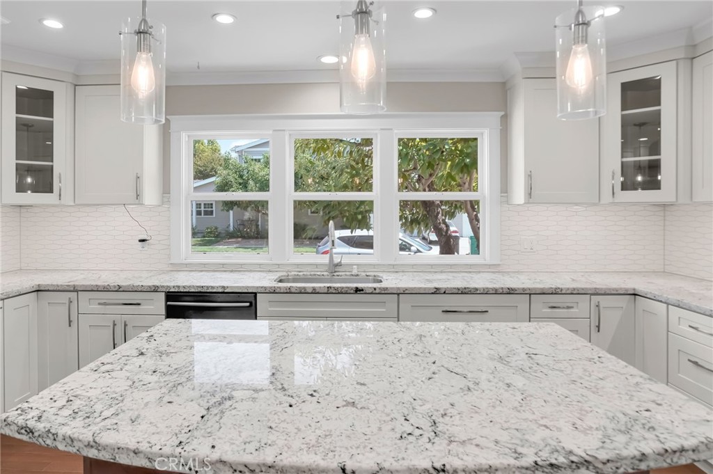 3073 Heather Road Long Beach, CA 90808 - Photo 17 of 59 Gallery Image 17