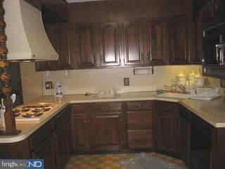 541 Cassingham Road Fairless Hills, PA 19030 - Photo 4 of 6 Gallery Image 4