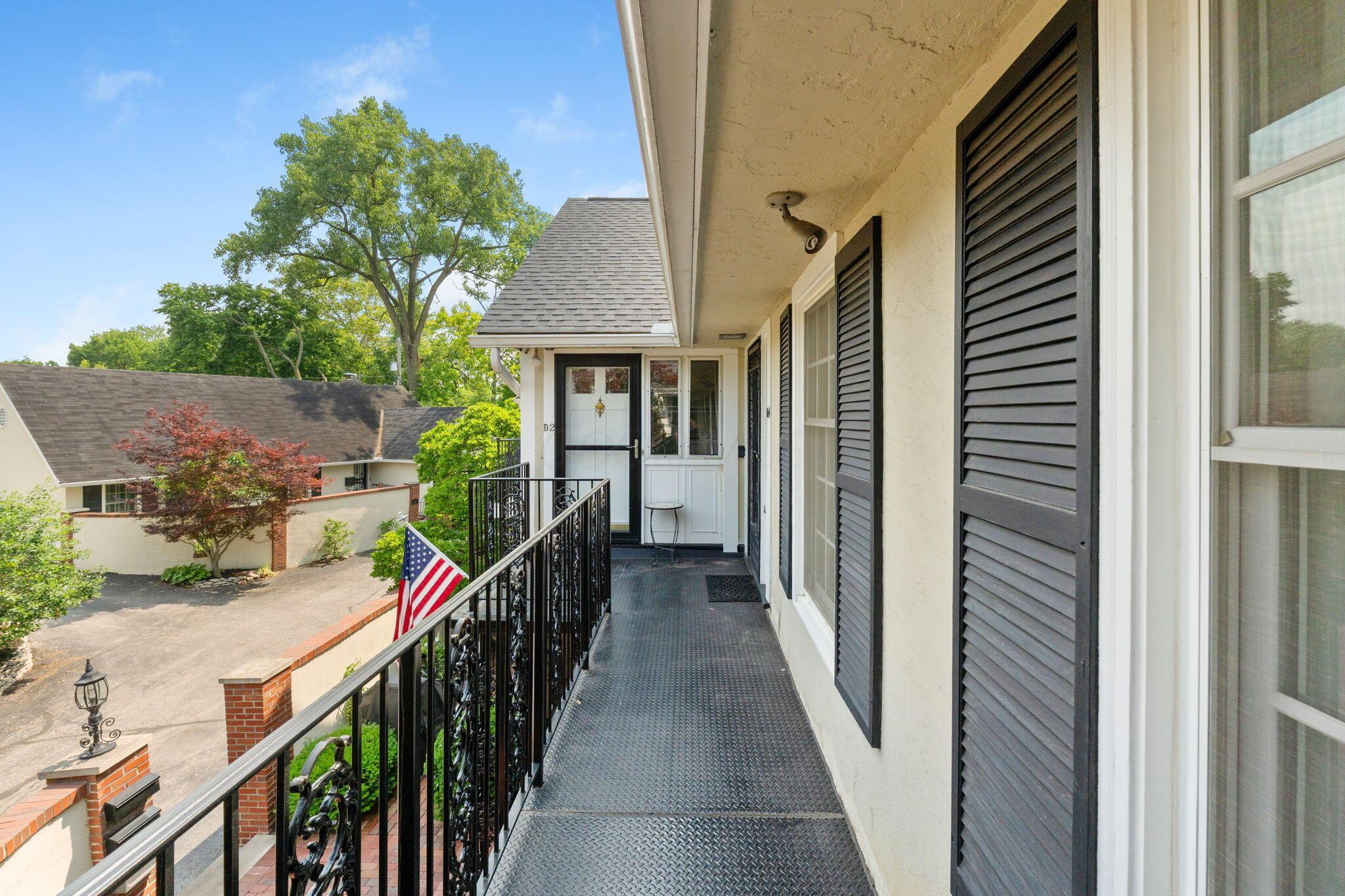 1631 Roxbury Road, Unit D2 Columbus, OH 43212 - Photo 34 of 37 1631 Roxbury (Exterior)-9