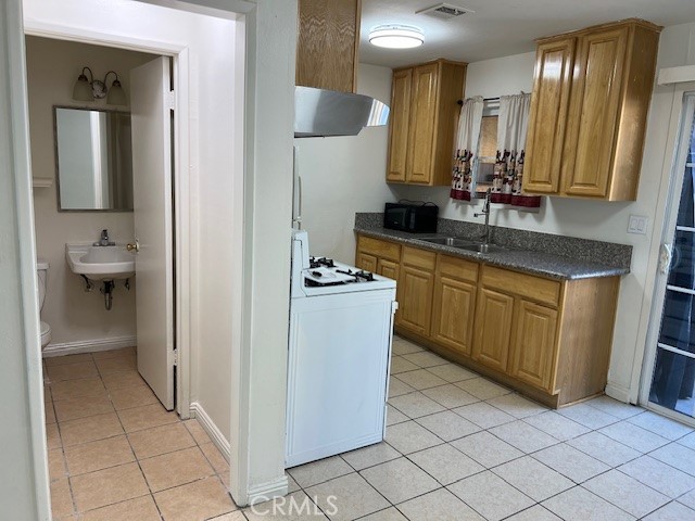 4594 Bandera Street, Unit C Montclair, CA 91763 - Photo 4 of 12