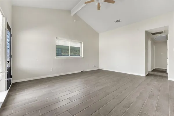$1,595 | 405 South Las Vegas Trail, White Settlement, TX 76108