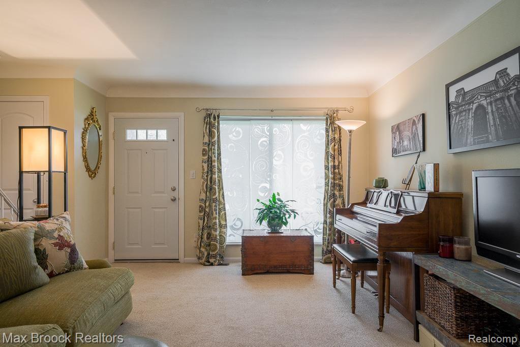 3800 Normandy Road, Unit 2 Royal Oak, MI 48073 - Photo 5 of 18