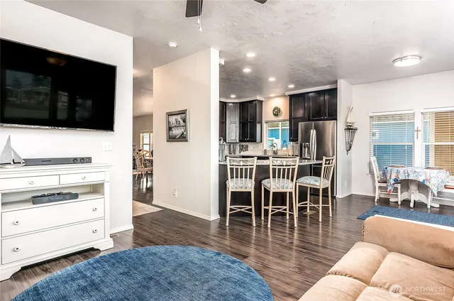 $309,000 | 2101 South 324th Street, Unit 53, Federal Way, WA 98003