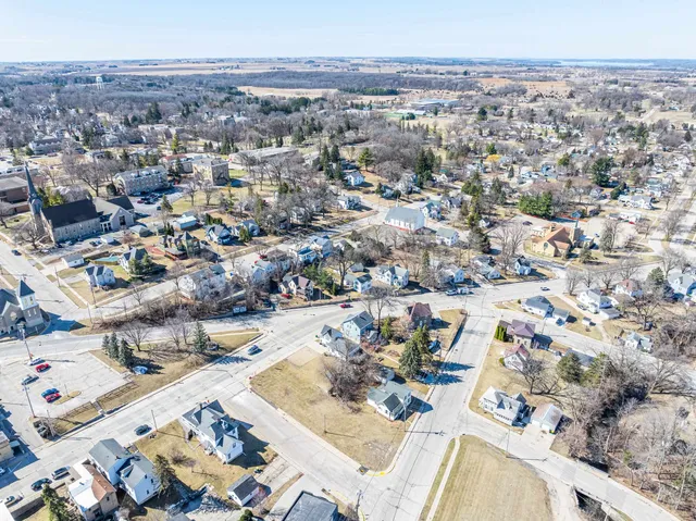 $25,000 | 200 West Jackson Street, Ripon, WI 54971