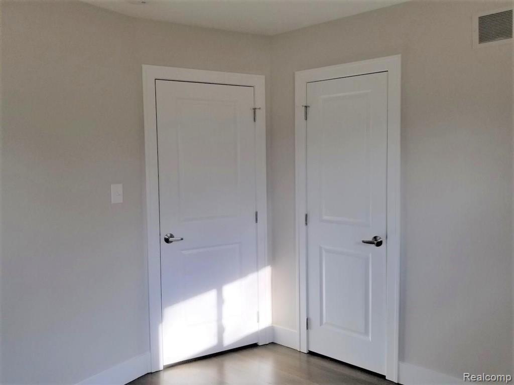 1527 East Melton Road Birmingham, MI 48009 - Photo 15 of 30
