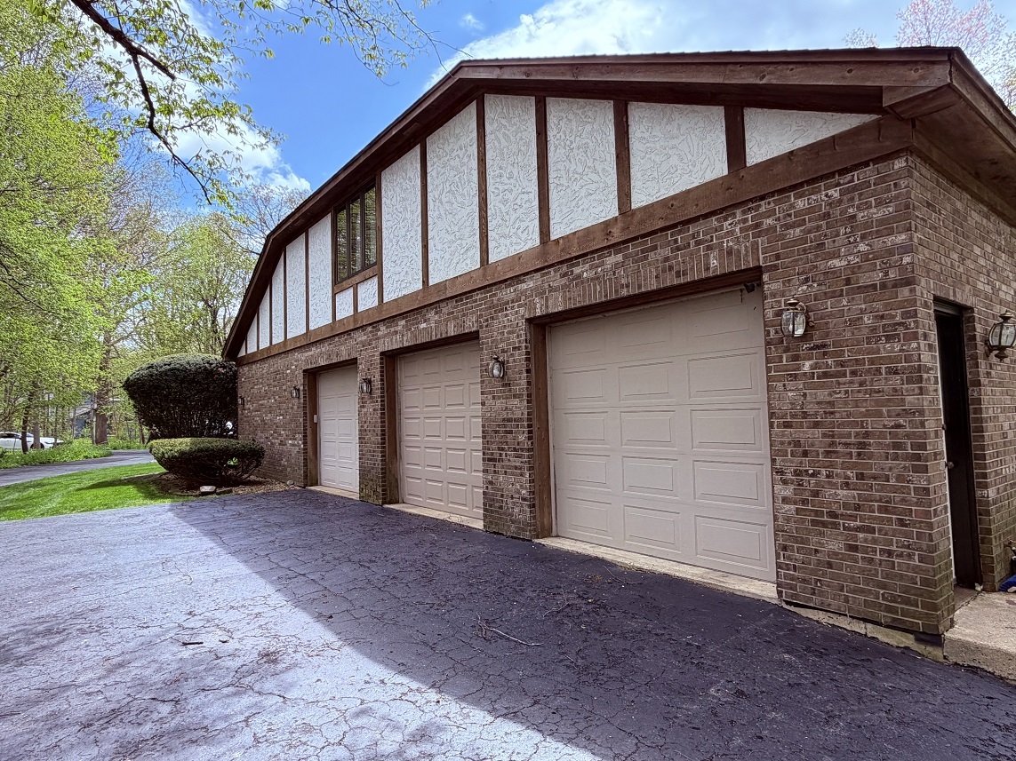 8N258 Brierwood Road Elgin, IL 60124 - Photo 34 of 43