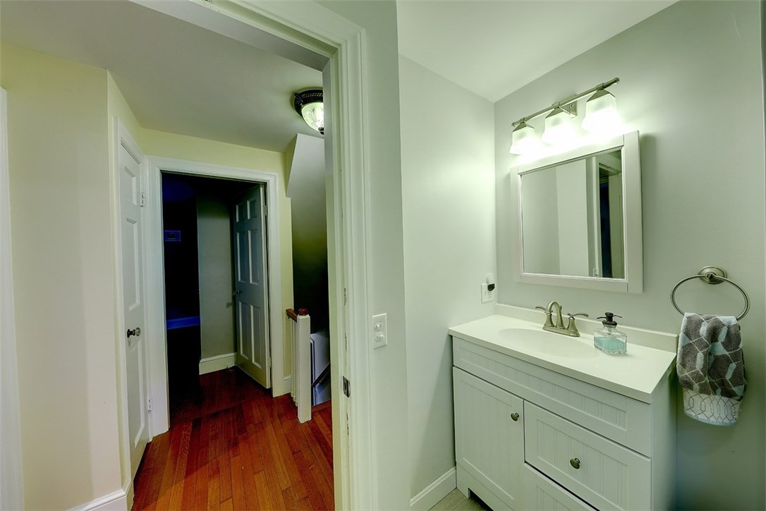24 Humphreys Road Barrington, RI 02806 - Photo 35 of 38 Gallery Image 35