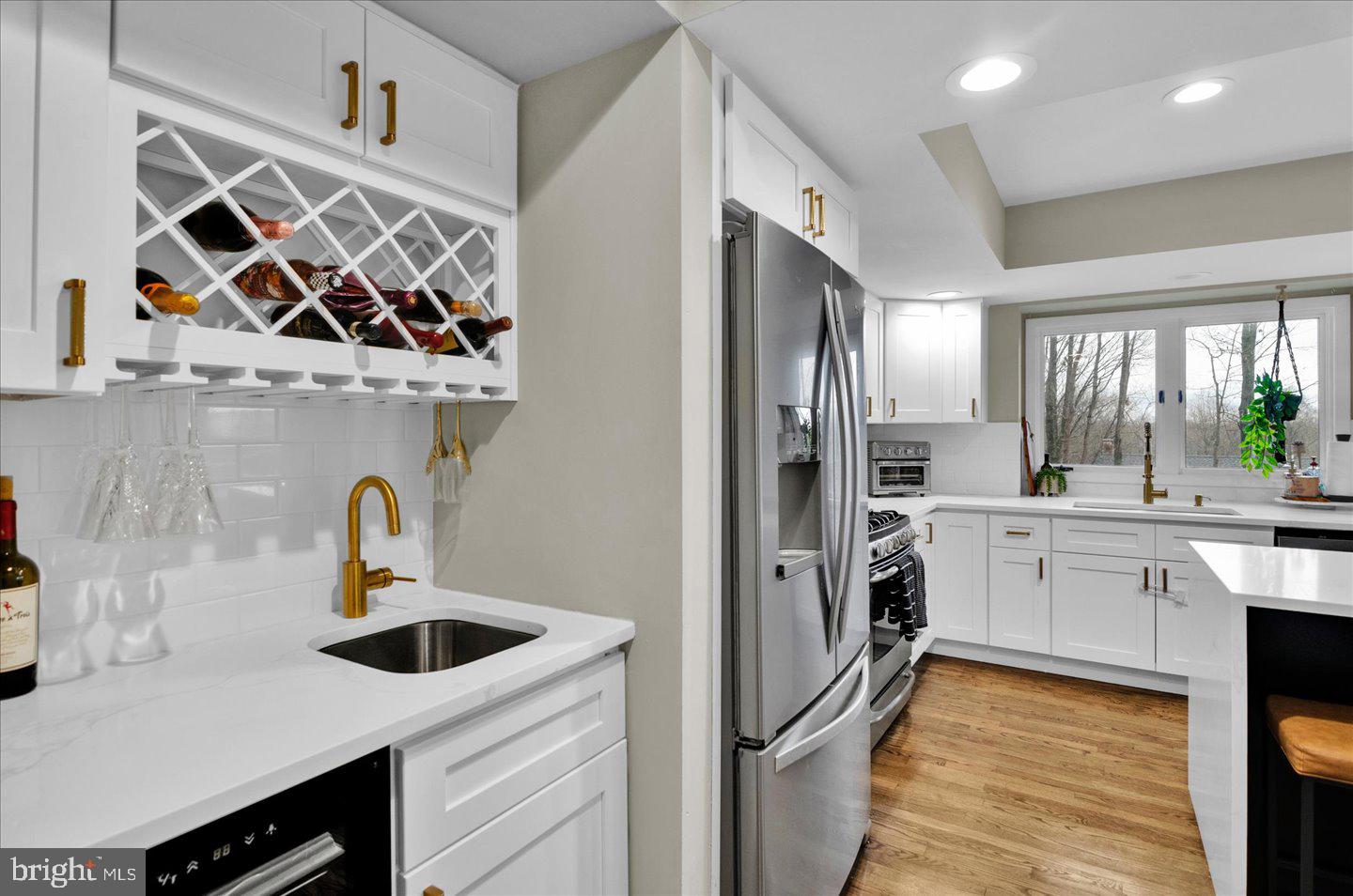 32 Whyte Drive Voorhees, NJ 08043 - Photo 26 of 78 Butlers pantry wet bar