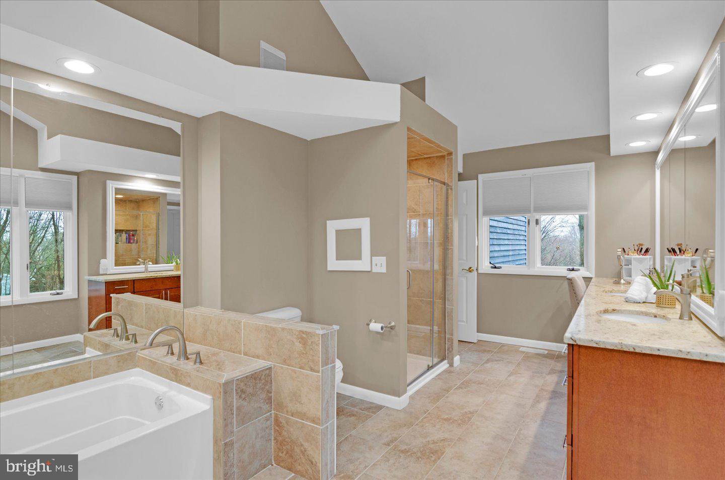 32 Whyte Drive Voorhees, NJ 08043 - Photo 33 of 78 Luxurious Primary bath