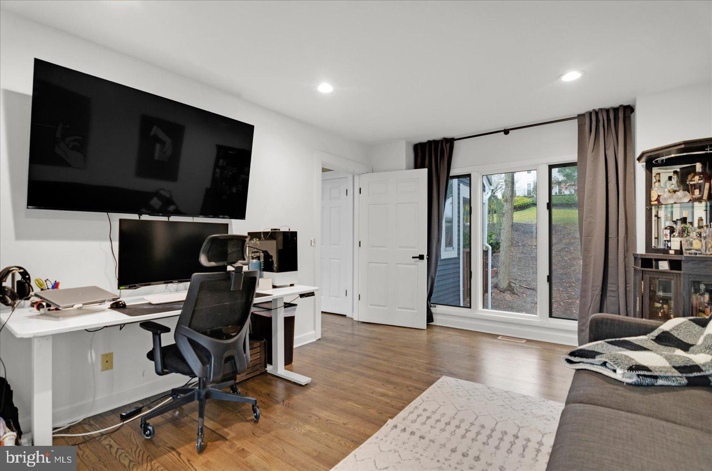 32 Whyte Drive Voorhees, NJ 08043 - Photo 57 of 78 Living room/office