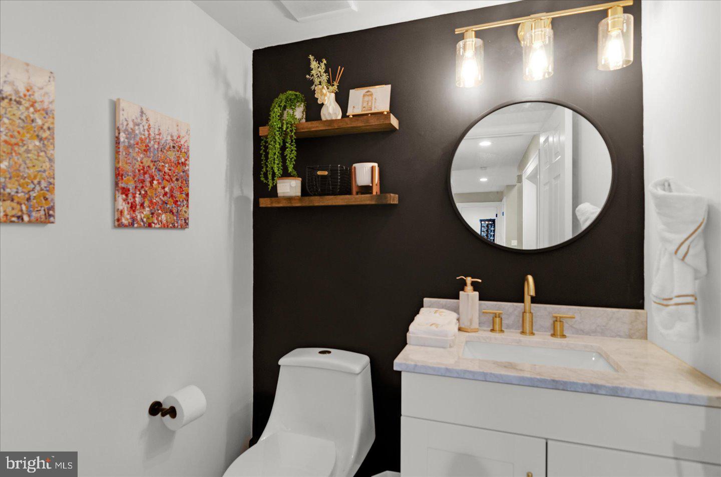 32 Whyte Drive Voorhees, NJ 08043 - Photo 58 of 78 Ritz looking powder room