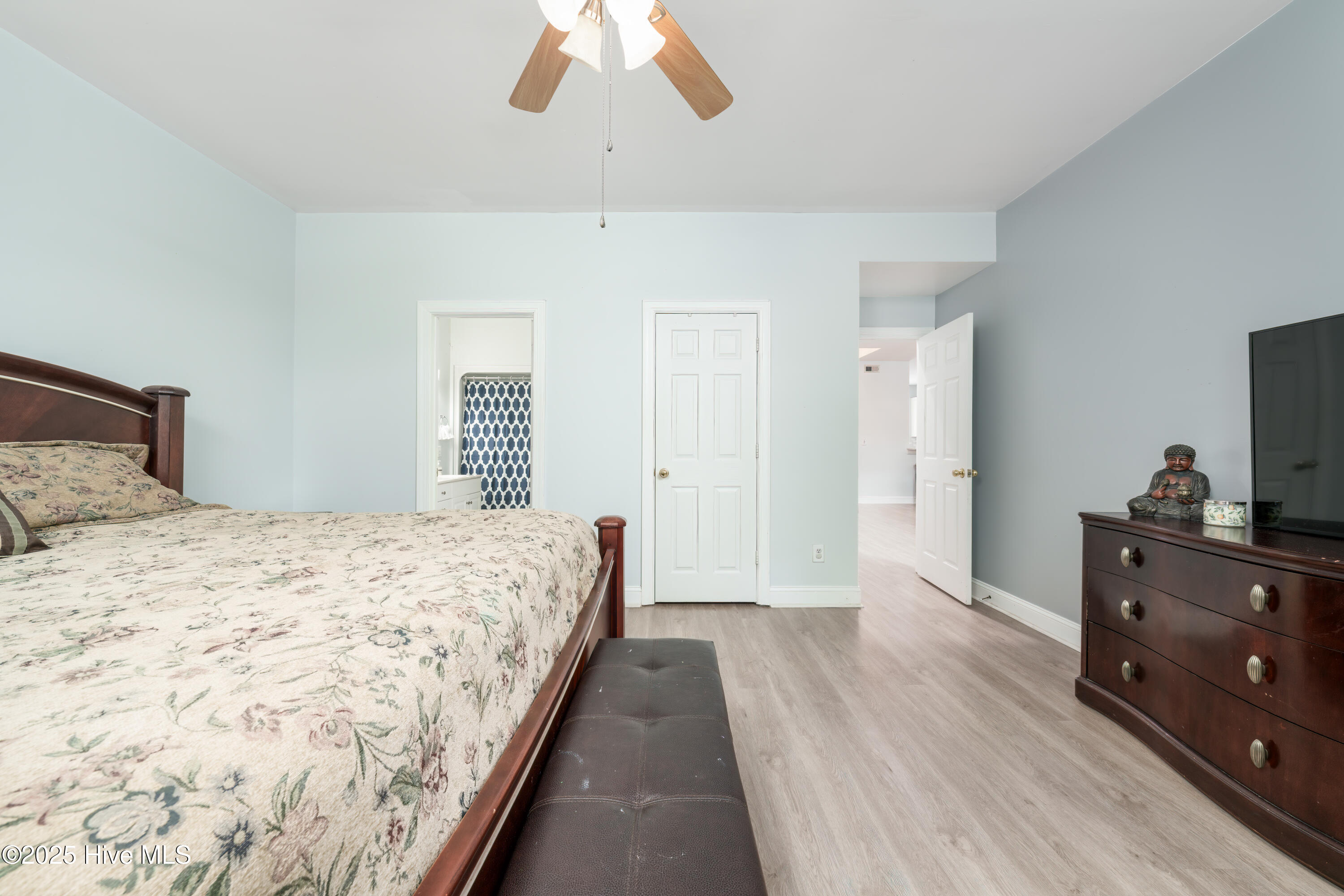 233 Racine Drive, Unit 85 Wilmington, NC 28403 - Photo 14 of 34 Primary Bedroom Picture #2