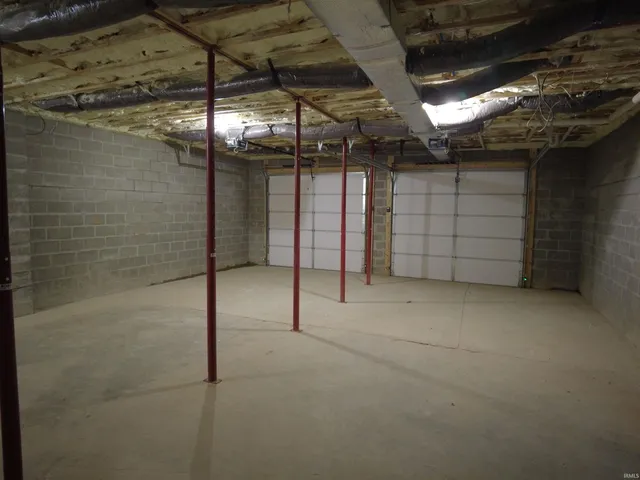 $305,000 | 251 Briarwood Lane, Bedford, IN 47421