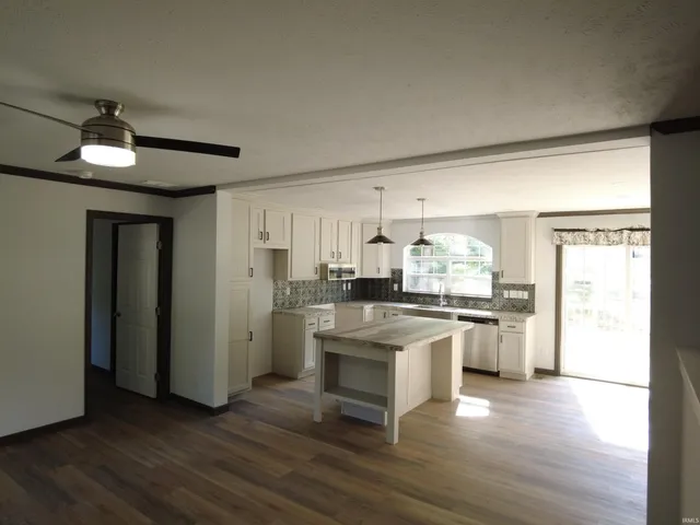 $305,000 | 251 Briarwood Lane, Bedford, IN 47421