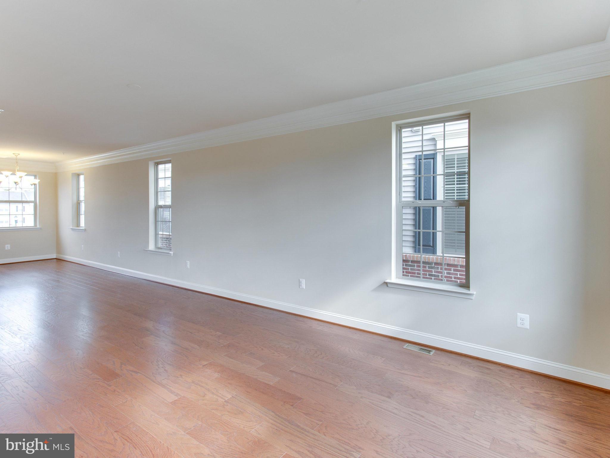 22480 Newcut Road Clarksburg, MD 20871 - Photo 15 of 30 Living Room