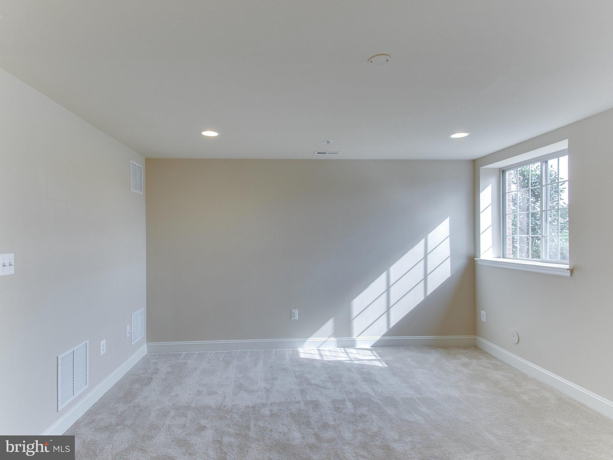 22480 Newcut Road Clarksburg, MD 20871 - Photo 26 of 30 Family Room