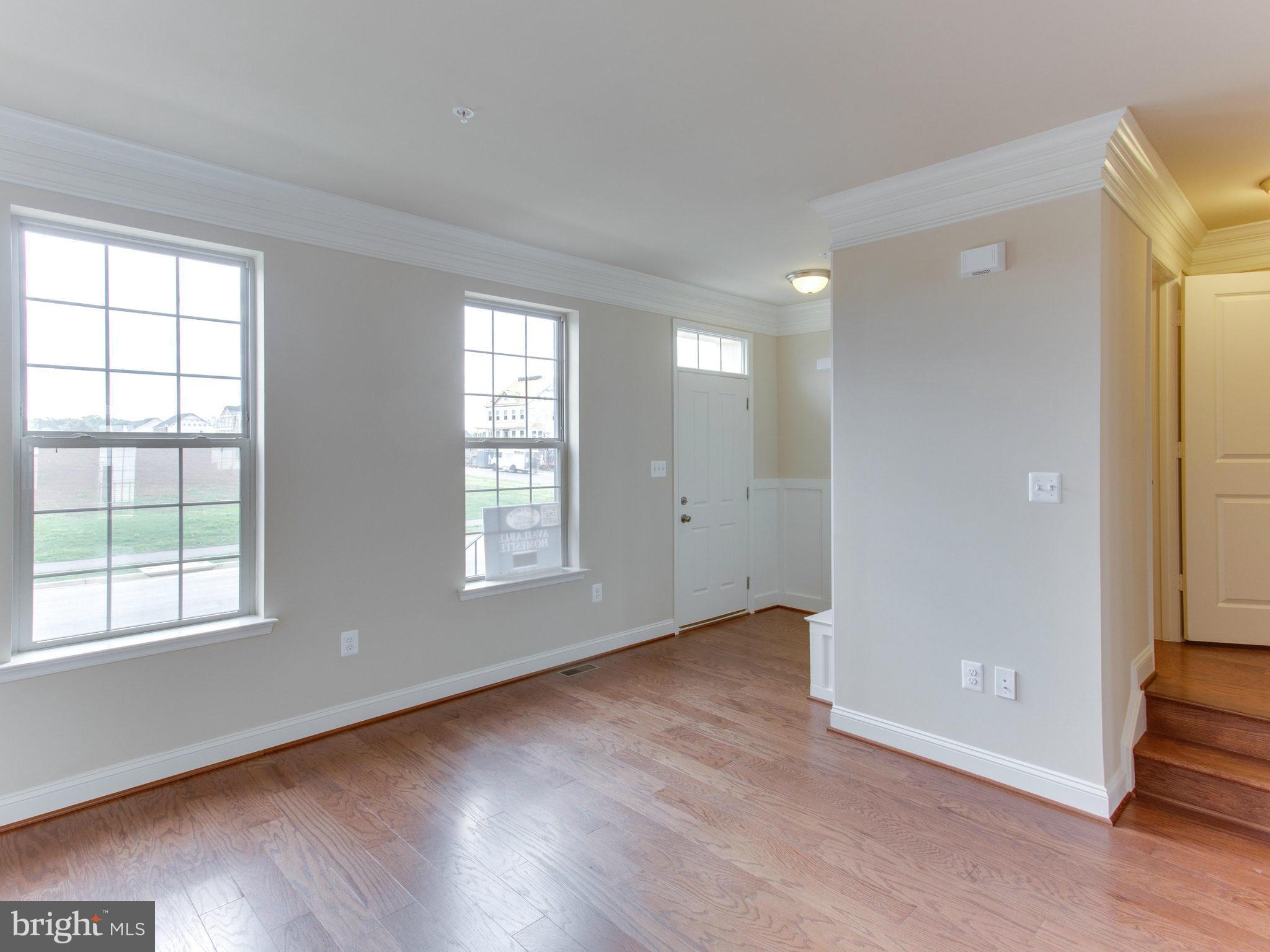 22480 Newcut Road Clarksburg, MD 20871 - Photo 10 of 30 Living Room