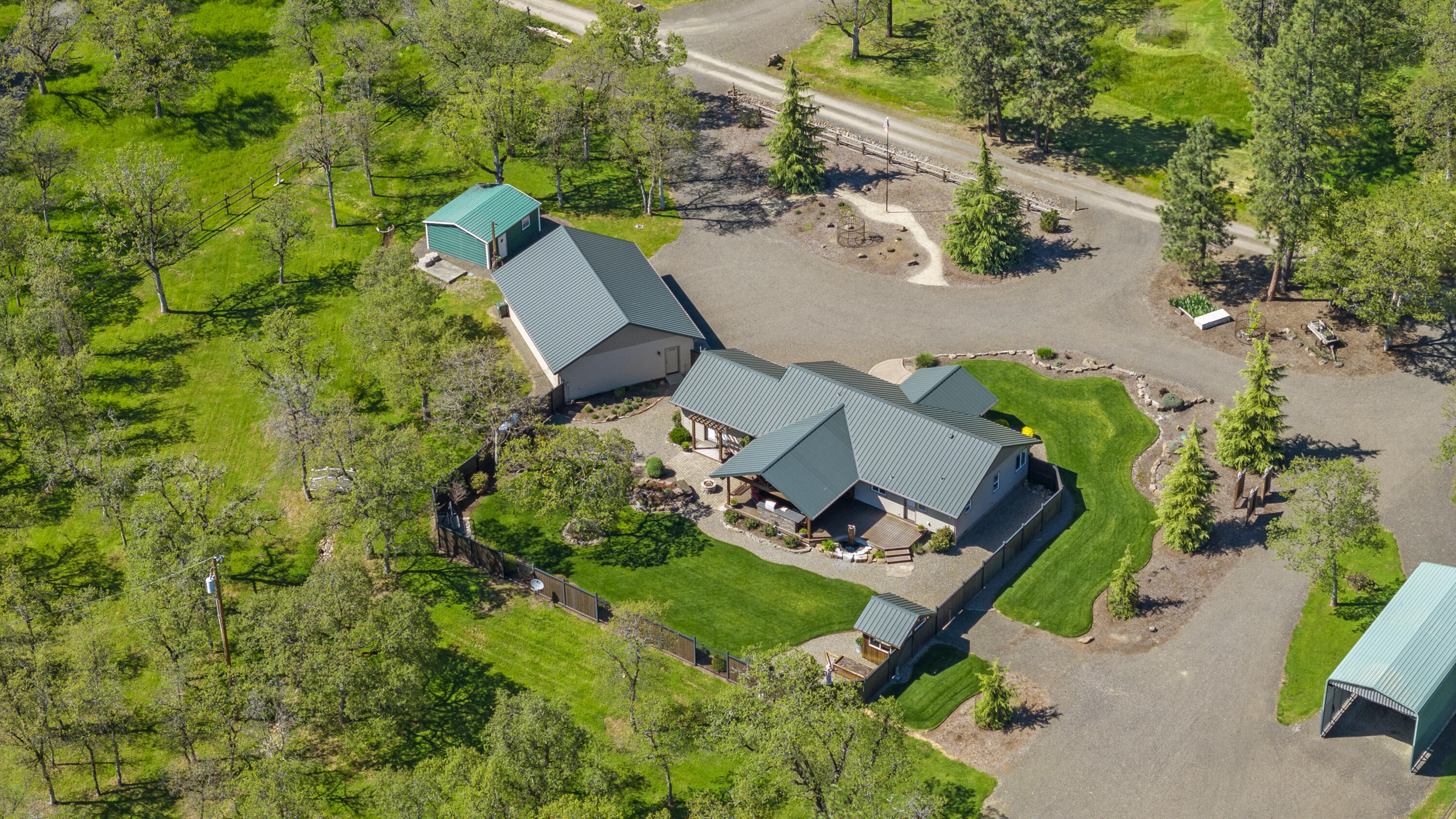 393 Bond Road Shady Cove, OR 97539 - Photo 40 of 40 Aerial