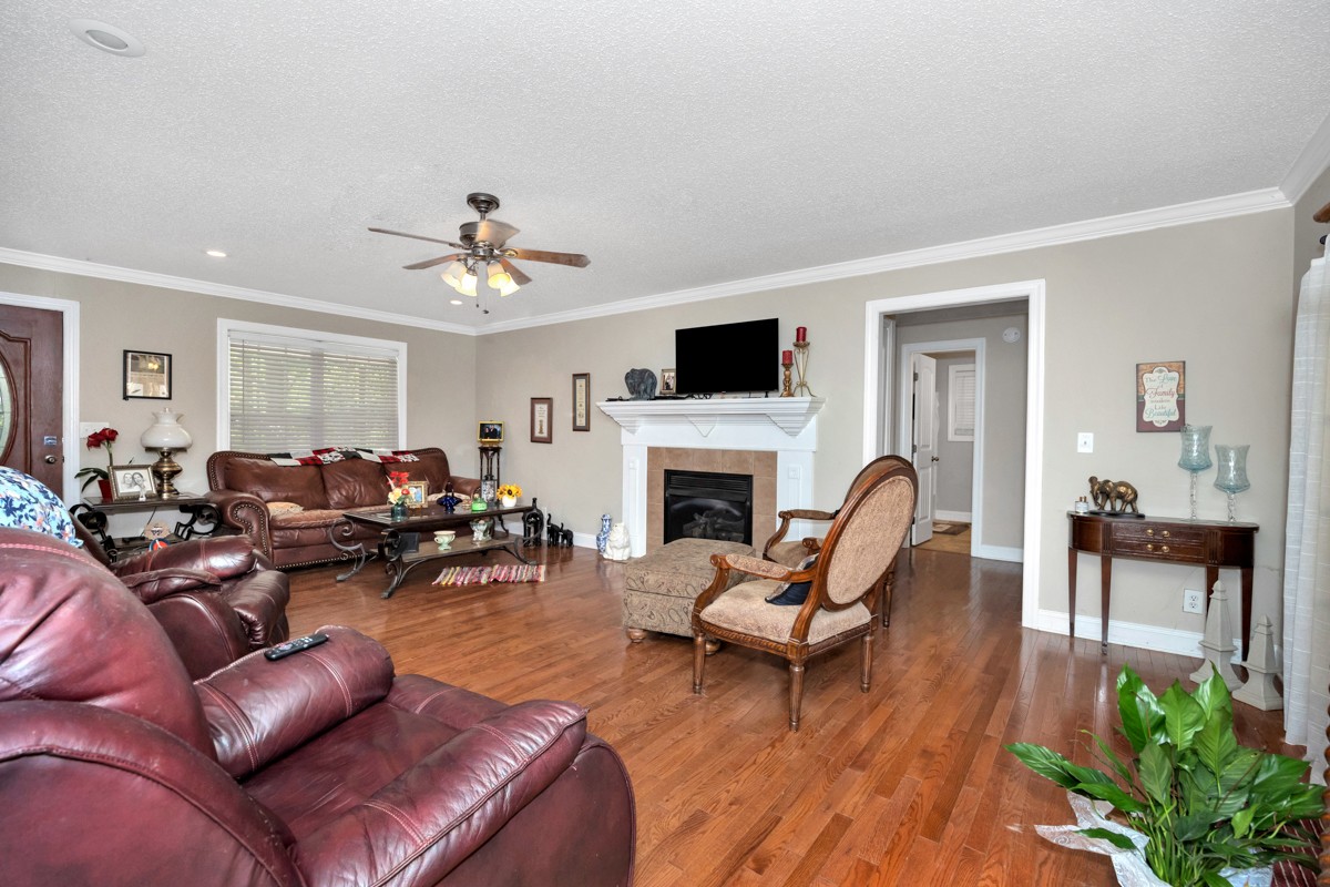 29636 Veto Road Elkmont, AL 35620 - Photo 5 of 37 Gallery Image 5