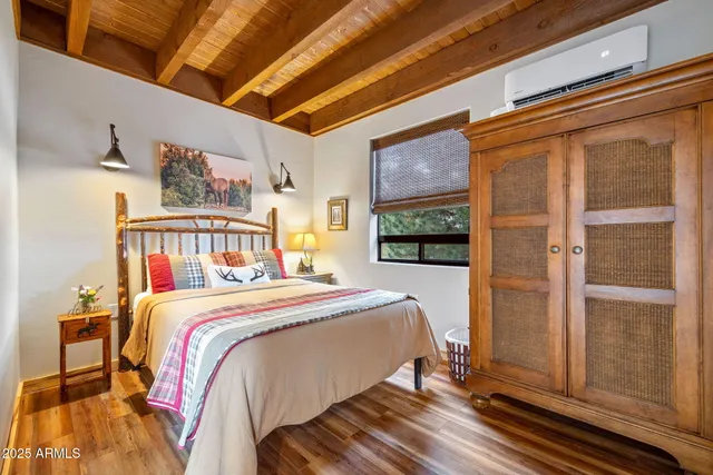 $1,150,000 | 2702 Covered Wagon Trail, Overgaard, AZ 85933