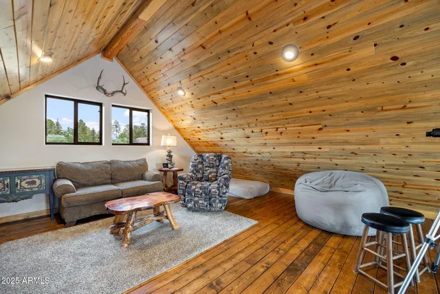 $1,150,000 | 2702 Covered Wagon Trail, Overgaard, AZ 85933