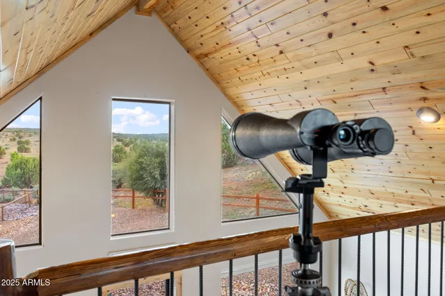 $1,150,000 | 2702 Covered Wagon Trail, Overgaard, AZ 85933