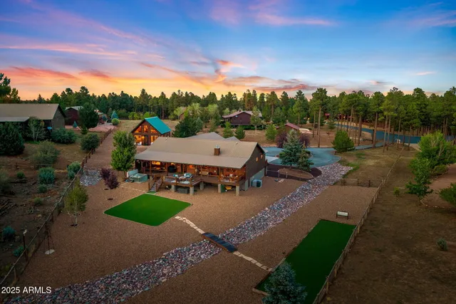 $1,150,000 | 2702 Covered Wagon Trail, Overgaard, AZ 85933