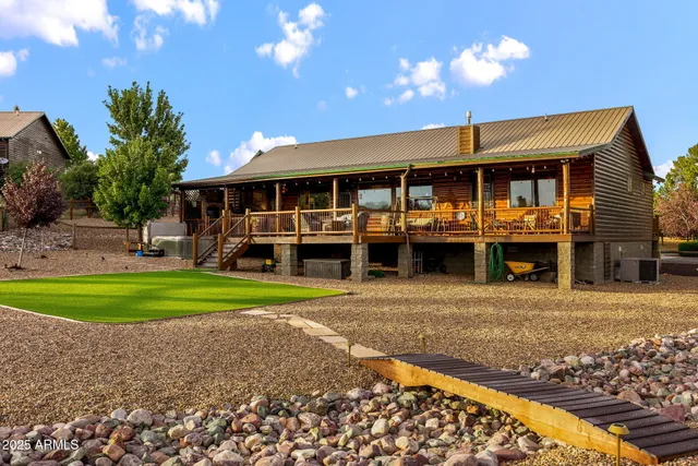 $1,150,000 | 2702 Covered Wagon Trail, Overgaard, AZ 85933