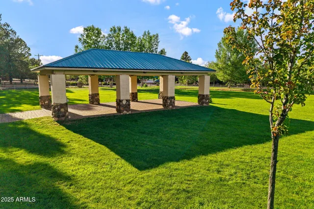 $1,150,000 | 2702 Covered Wagon Trail, Overgaard, AZ 85933