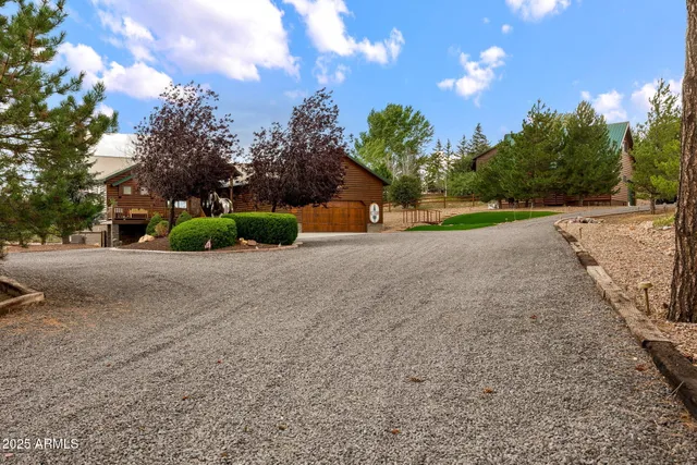 $1,150,000 | 2702 Covered Wagon Trail, Overgaard, AZ 85933