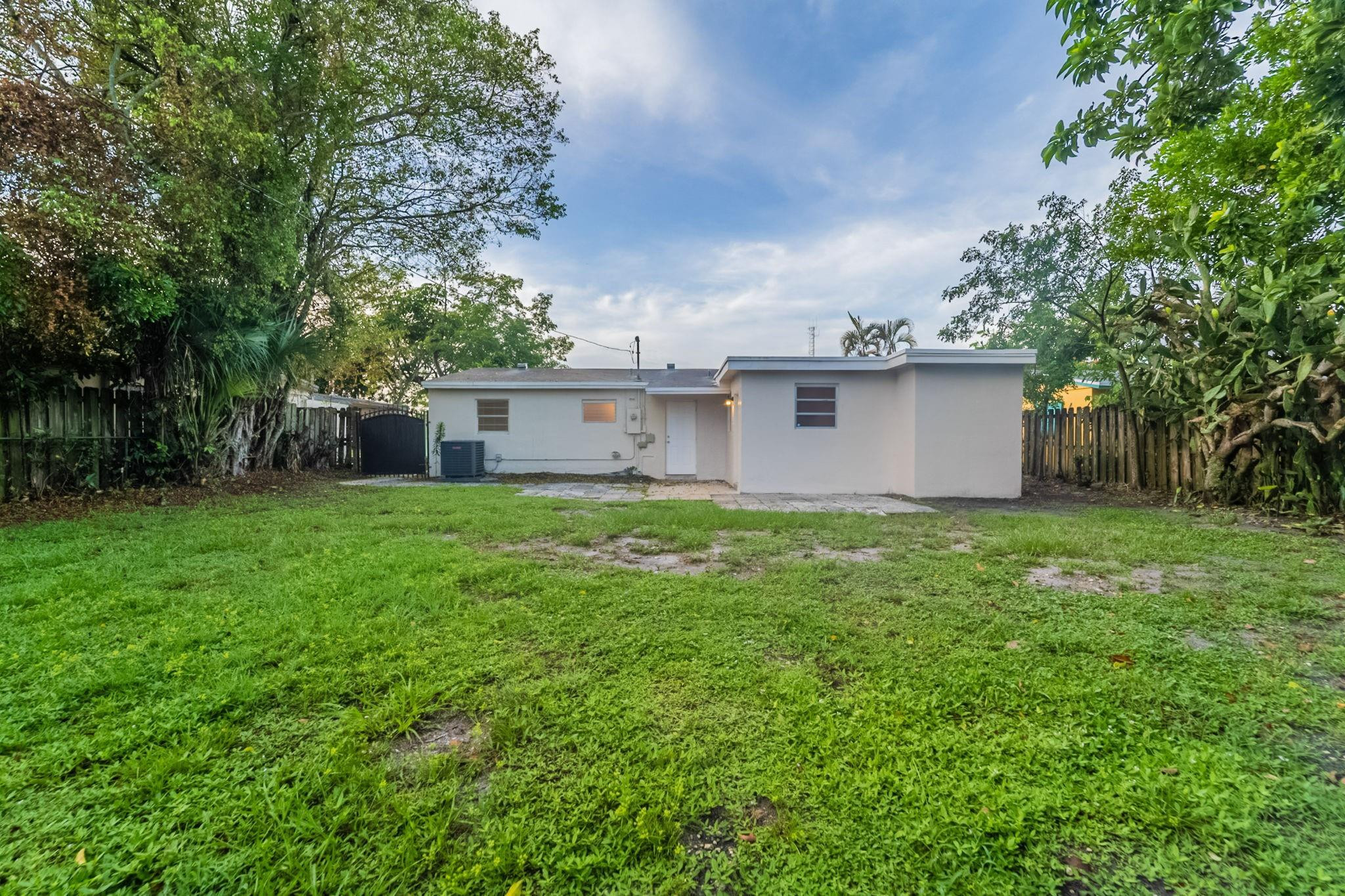 6851 Raleigh Street Hollywood, FL 33024 - Photo 24 of 27 Photo 24