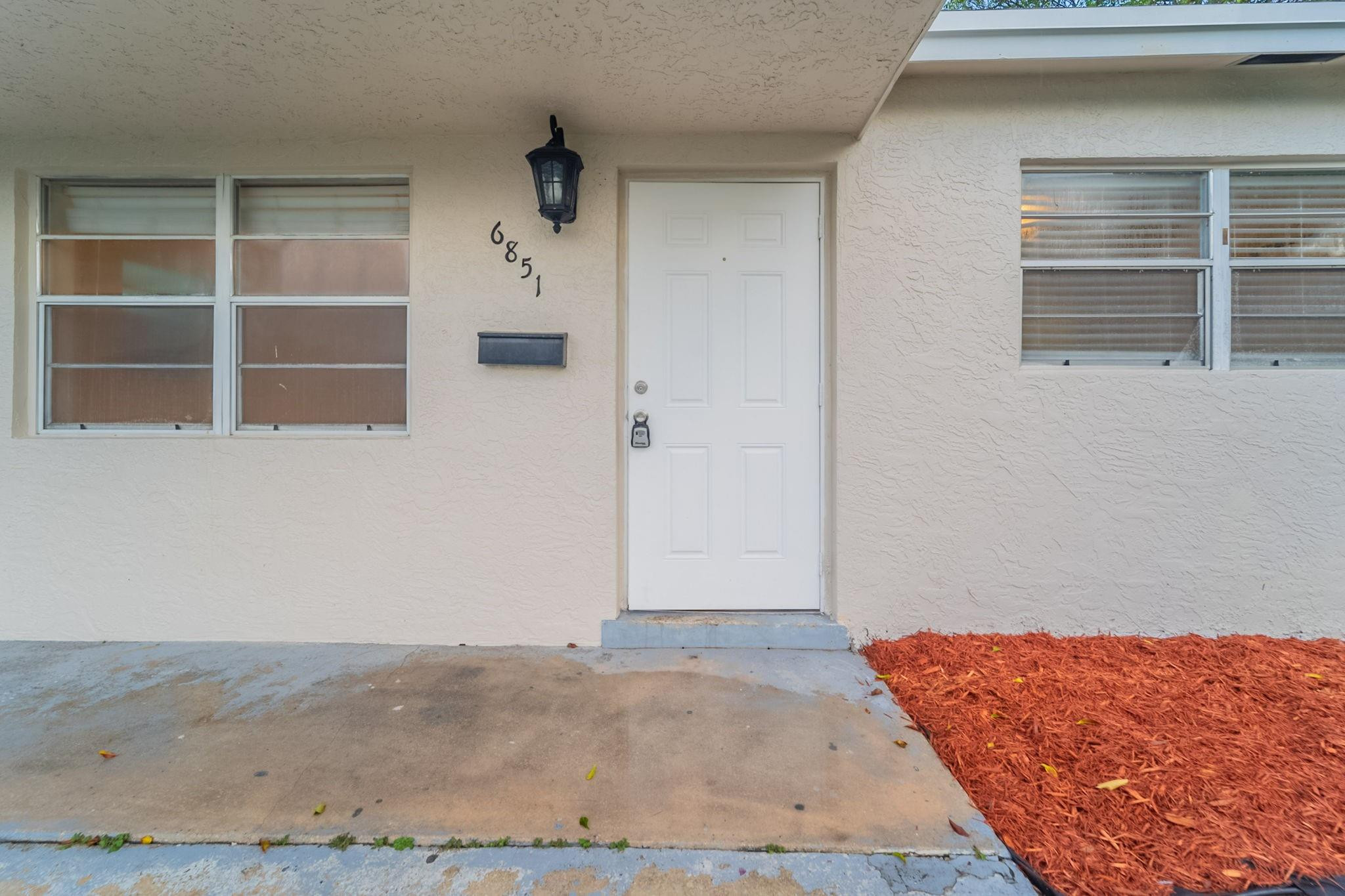 6851 Raleigh Street Hollywood, FL 33024 - Photo 8 of 27 Photo 8
