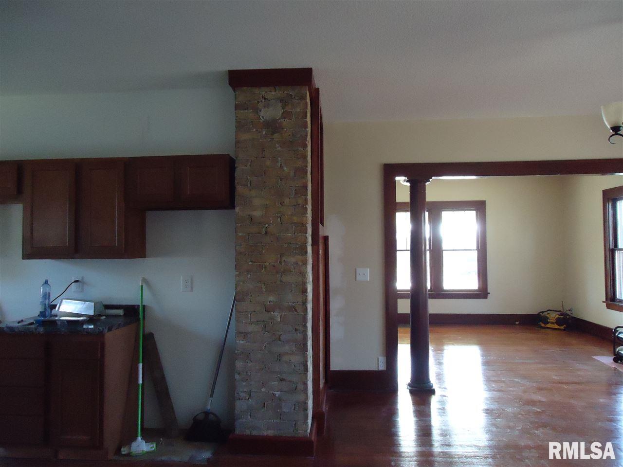 2926 Rockingham Road Davenport, IA 52802 - Photo 7 of 17 Gallery Image 7