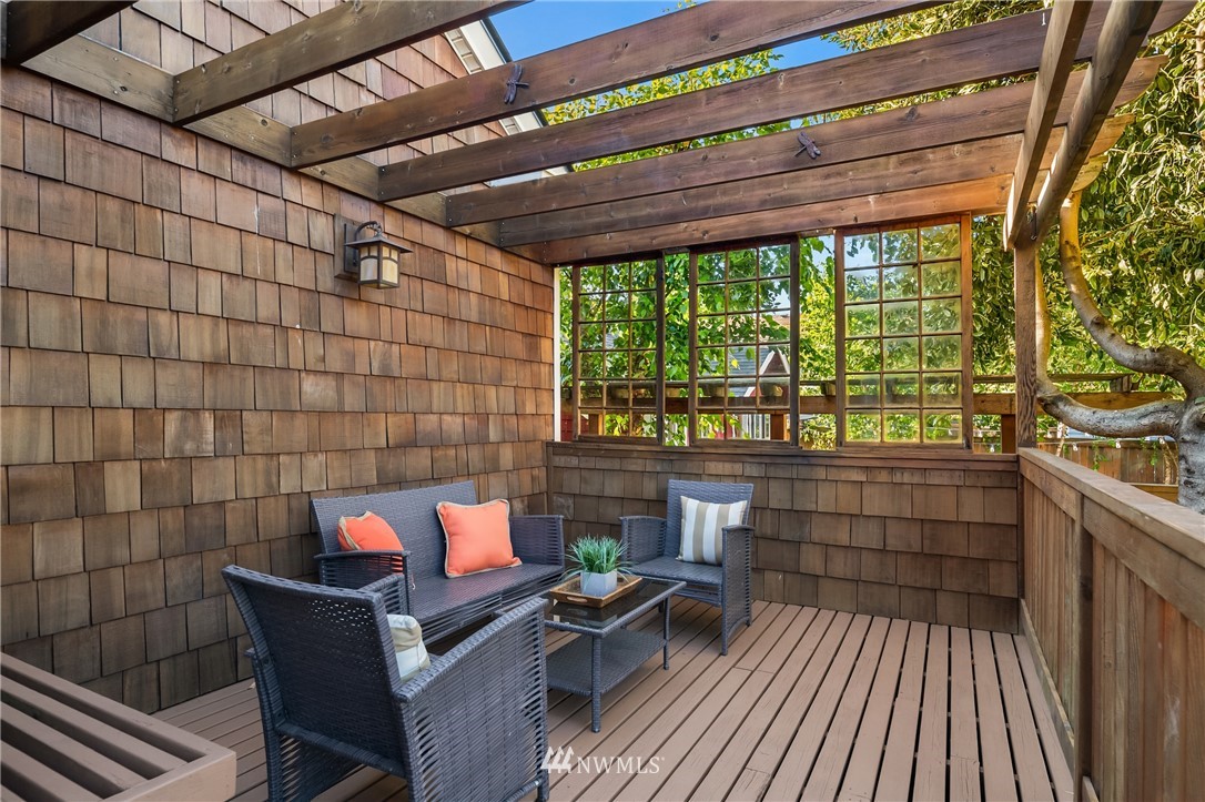 6048 49th Avenue Southwest Seattle, WA 98136 - Photo 26 of 36 Gallery Image 26