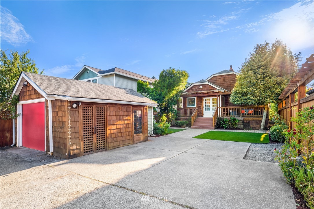 6048 49th Avenue Southwest Seattle, WA 98136 - Photo 30 of 36 Gallery Image 30