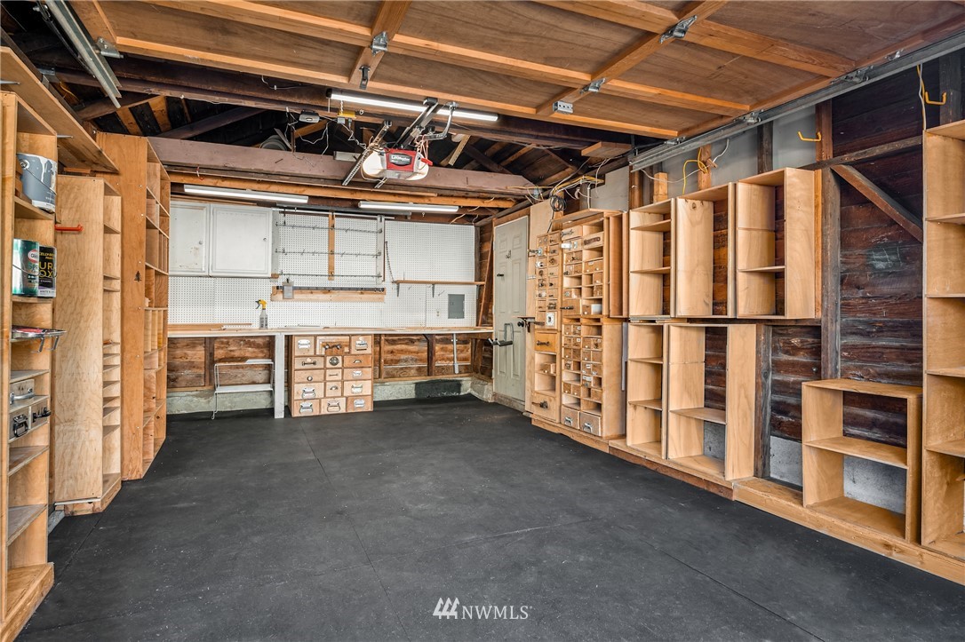 6048 49th Avenue Southwest Seattle, WA 98136 - Photo 31 of 36 Gallery Image 31