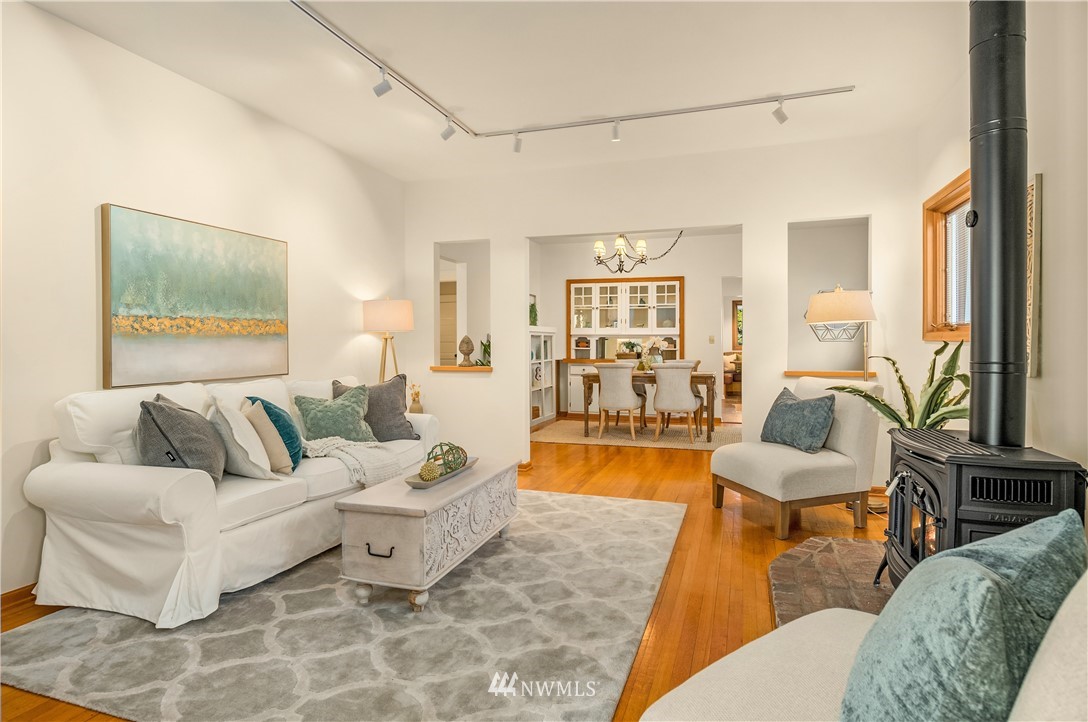 6048 49th Avenue Southwest Seattle, WA 98136 - Photo 8 of 36 Gallery Image 8