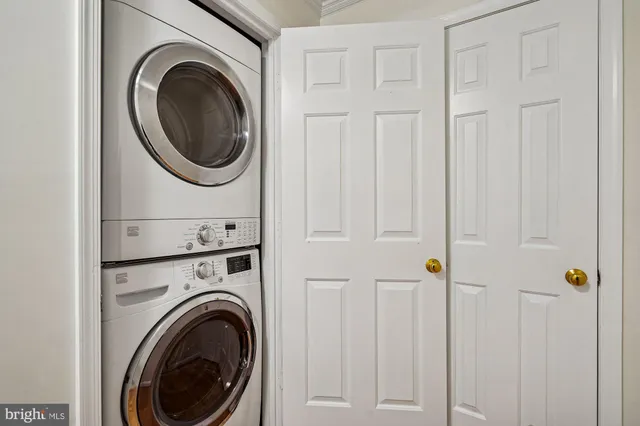 $400,000 | 2217 Lovedale Lane, Unit 210A, Reston, VA 20191