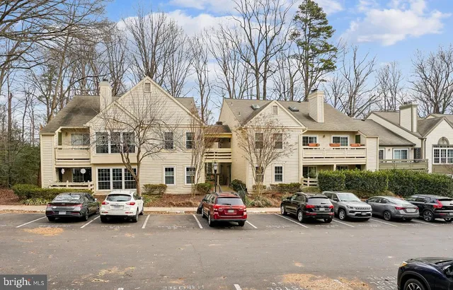 $400,000 | 2217 Lovedale Lane, Unit 210A, Reston, VA 20191