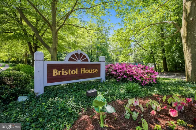 $400,000 | 2217 Lovedale Lane, Unit 210A, Reston, VA 20191