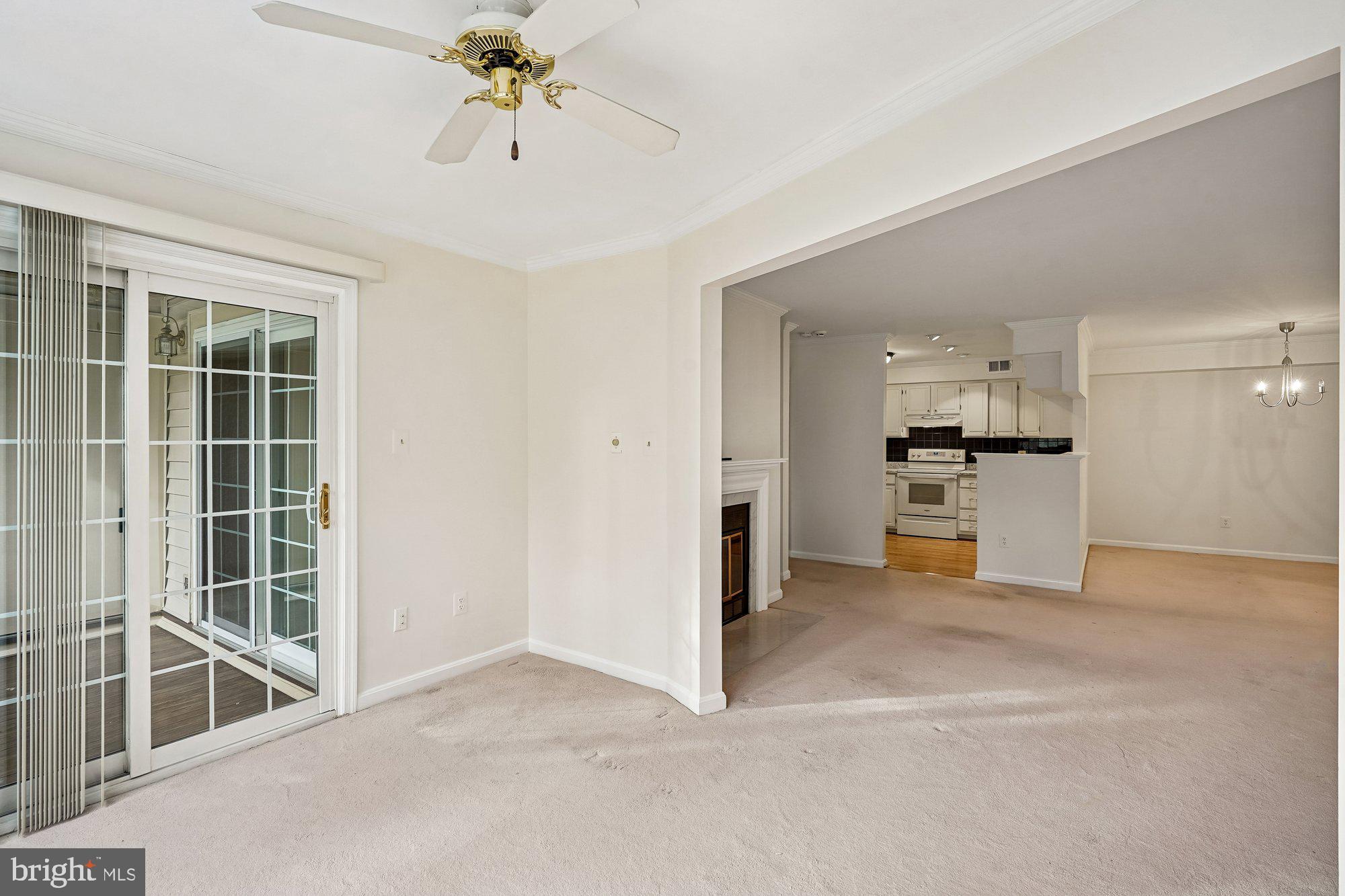 2217 Lovedale Lane, Unit 210A Reston, VA 20191 - Photo 8 of 40 Sun Room